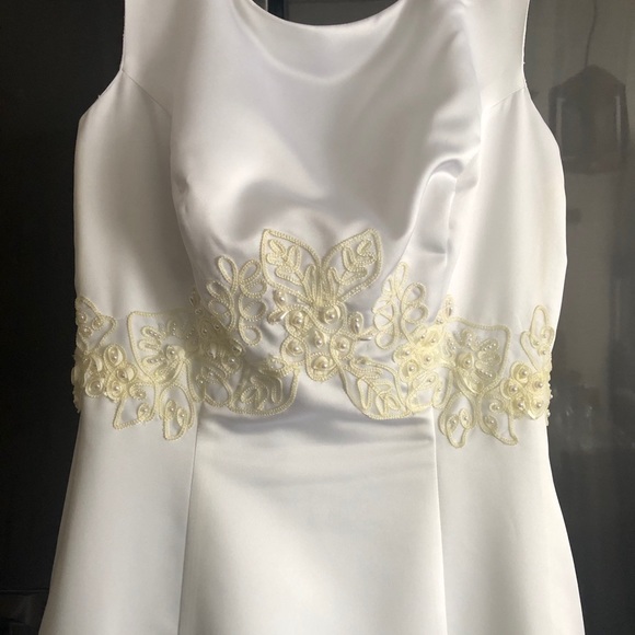 Wedding dress - Picture 4 of 6